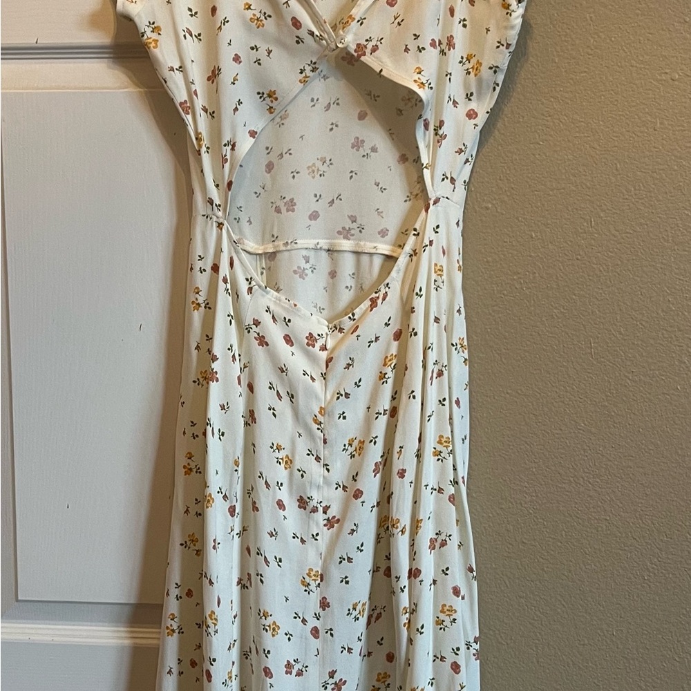 🌺REFORMATION FloralDress. New without tags🌺 - Picture 2 of 8